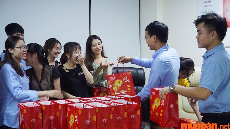 Quà Tặng Nhân Viên Dịp Cuối Năm 