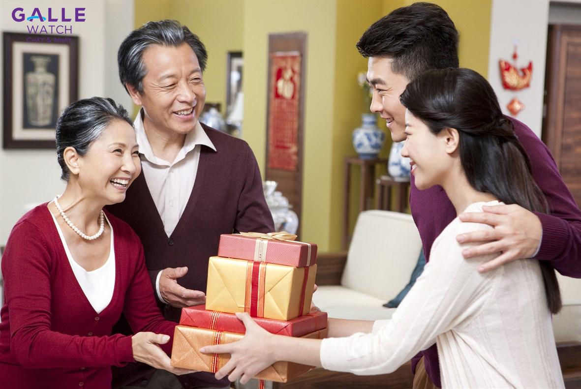 Cách Nói Khi Biếu Quà Tết Cho Bố Mẹ Người Yêu 