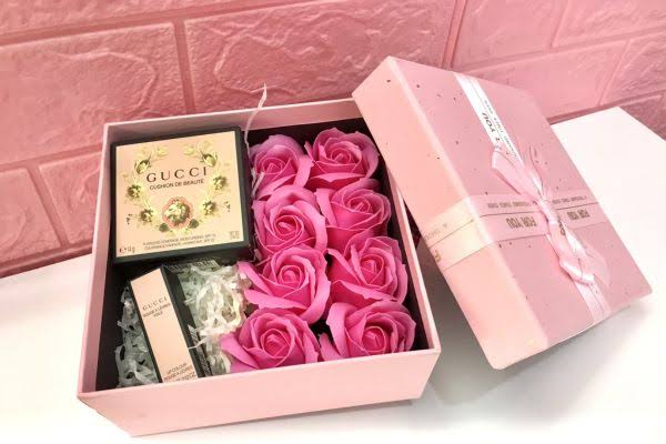 Tặng quà 20 10 cho bạn gái mới quen