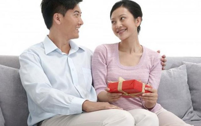 Cách chọn quà 8 3 tặng người yêu mới yêu