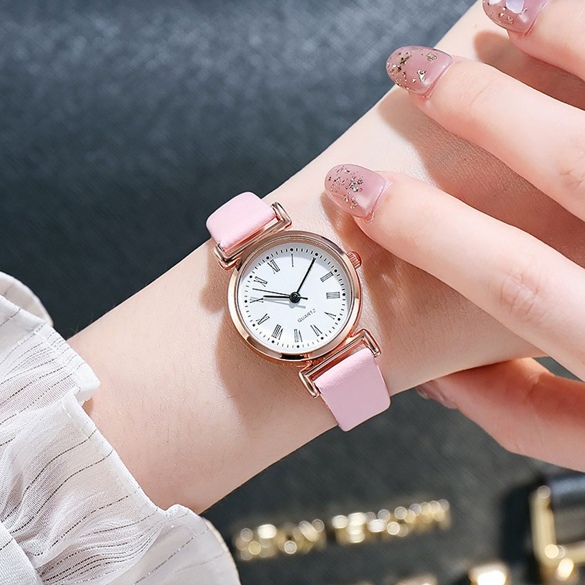 7. Quà tặng cô giáo 8/3 đồng hồ