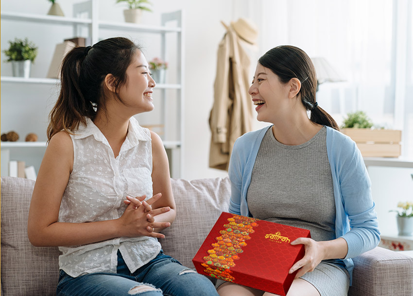 Hộp quà sinh nhật Ba Tư Saffron SALAM cao cấp và Trà hoa