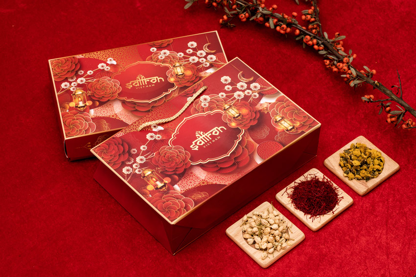 Hộp quà sinh nhật hoa mai Saffron SALAM và Trà hoa sấy lạnh