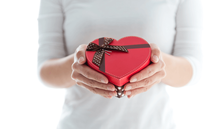 Một hộp quà đầy bất ngờ