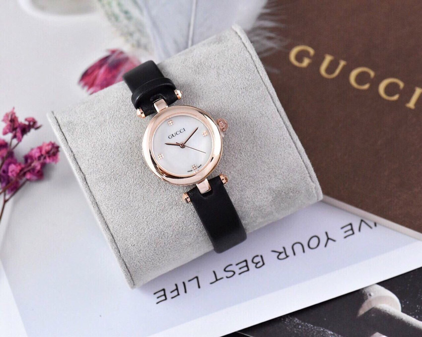 8. Gợi ý quà 20/10 cho bạn gái đồng hồ đeo tay