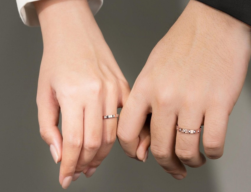 1. Gợi ý quà 20/10 cho bạn gái nhẫn đôi