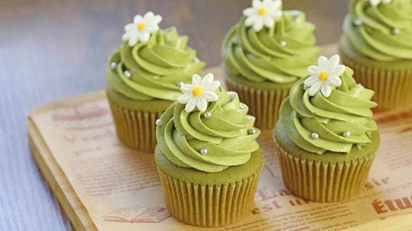 Quà 20/10 cho bạn cùng lớp - Bánh cupcake