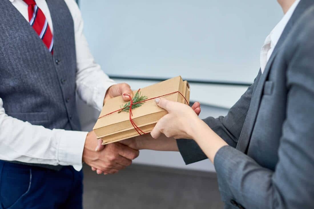 Tại sao quà tặng đối tác ý nghĩa