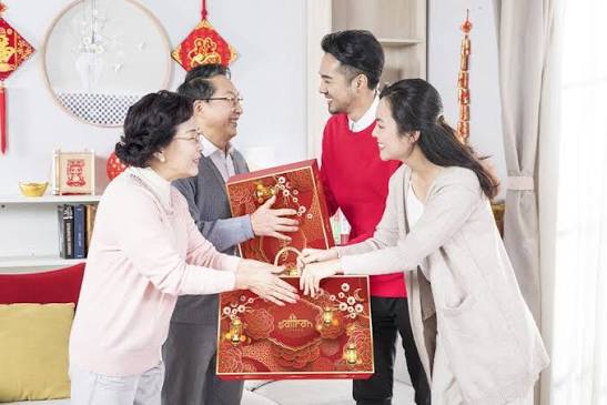 Quà Tết Nên Tặng Gì