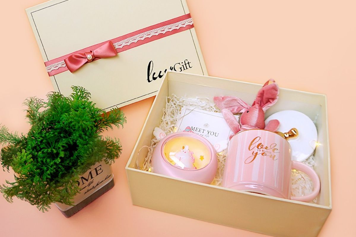 Tặng quà 20 10 cho bạn gái mới quen